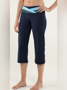 Lululemon Dharana Crop